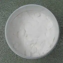 Chloristan amonný