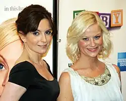 Moderátorky večera Tina Fey a Amy Poehlerová