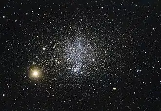 Fotografie trpasličí galaxie Fénix pořízená dalekohledem VLT (ESO)