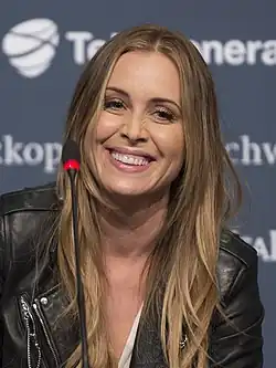 Anouk (2013)