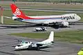 Antonov An-24 společnosti Angara a Boeing 747 společnosti Cargolux