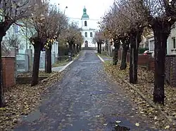 Původně starokatolický, dnes husitský kostel svatého Ducha v Arnultovicích u Nového Boru