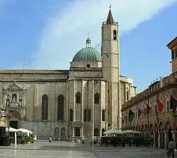 S. Francesco, Piazza del Popolo