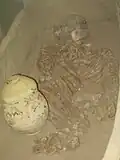 Asyrská hliněná rakev, 6. století př. n. l.
