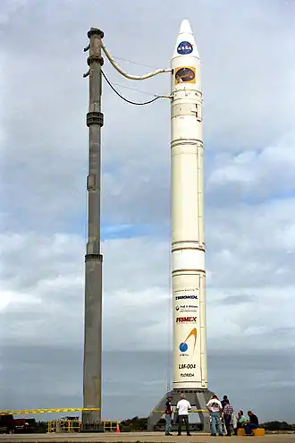 Athena II před startem mise Lunar Prospector