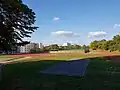Školní atletický areál, odpoledne a o víkendu otevřen pro veřejnost.