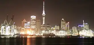 Aucklandská centrální obchodní čtvrť v noci