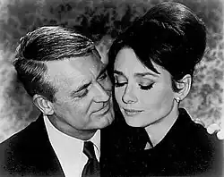S Audrey Hepburnovou ve filmu Šaráda z roku 1963