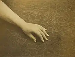 La main de Madame Hugo
