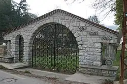 Portál domu legionářů