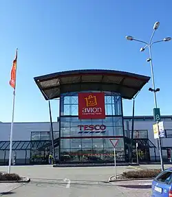 Vchod do Tesca