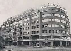 Budova Báňské a hutní společnosti, sídlo divadla Vlasty Buriana (foto 1930)