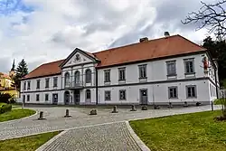 Pohled na zámeckou budovu od severu