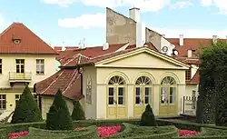 Bývalý Alšův ateliér ve Vrtbovské zahradě v Praze