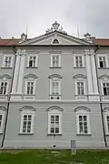 Průčelí konventu směrem k parku