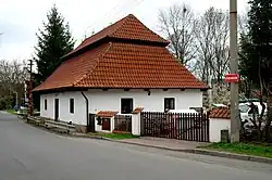 Bývalý hamr, Pivovarská 10, Popovice (Králův Dvůr), okres Beroun, Středočeský kraj 01.JPG