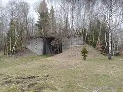 Hangár (silo, granit)
