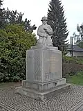 Bělá pod Pradědem - Památník obětem 1. světové války, vytvořil v roce 1923 sochař Engelbert Kaps