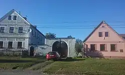 Domy na návsi