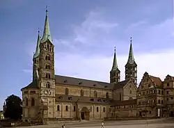 Dóm.