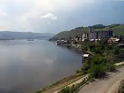 Břeh řeky poblíž Krasnojarsku