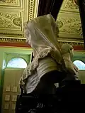 mramorová busta, pohled z boku, Bankfield Museum (19. století)