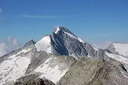 Hochgall a Barmer Spitze od severovýchodu z hory Fenneregg