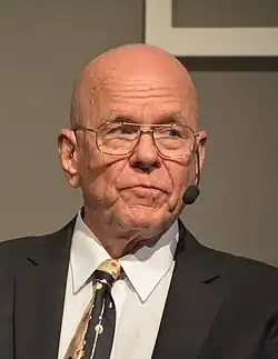 Karl Barry Sharpless (9. prosince 2018)