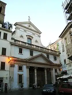 průčelí baziliky sv. Eustacha