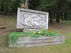 Batňovice_hrob_Rudoarmějce.jpg