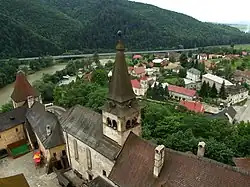 Pohled na obec z hradu