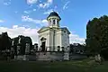 Hrobka továrnické rodiny Mattauschů (1890) na hřbitově