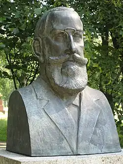 Busta Maximiliana Bircher-Bennera v Bad Homburgu, Německo (Georg Krämer, sochař, 1965).