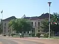 Rozstřílený prezidentský palác po občanské válce (2010)