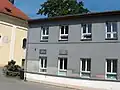 Blovická škola-v druhém patře této budovy měl Vojtěch Bělohrobský svůj učitelský podnájem, kde nakonec zemřel.