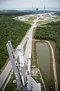 Převoz nosné rakety na startovací rampu 41, 18. prosince 2019