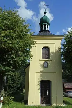 Kaple na návsi