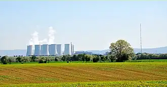 Chladicí věže atomové elektrárny Jaslovské Bohunice