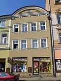 Broumov měšťanský dům Mírové náměstí 106.JPG