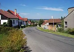 Cesta z Bušovic k vrchu Kokotsko