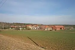 Budín, pohled ze silnice ze Zvíkova