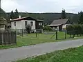Chaty proti tábořišti