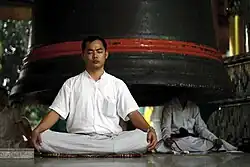 Meditující laik v Myanmaru