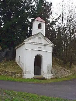 Kaplička v Budově