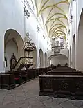 Pohled do lodi kostela