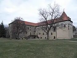 Budyne nad Ohri cely hrad.JPG