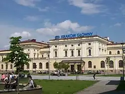 Pohled na staniční budovu
