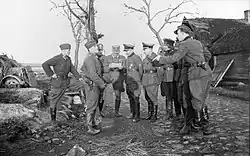 Bronislaw Kaminski s policejními důstojníky (vojáky RONA) 21. března 1944