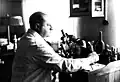Gottfried Benn při práci