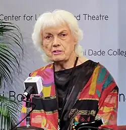 Bunny Yeagerová (17. listopadu 2012)